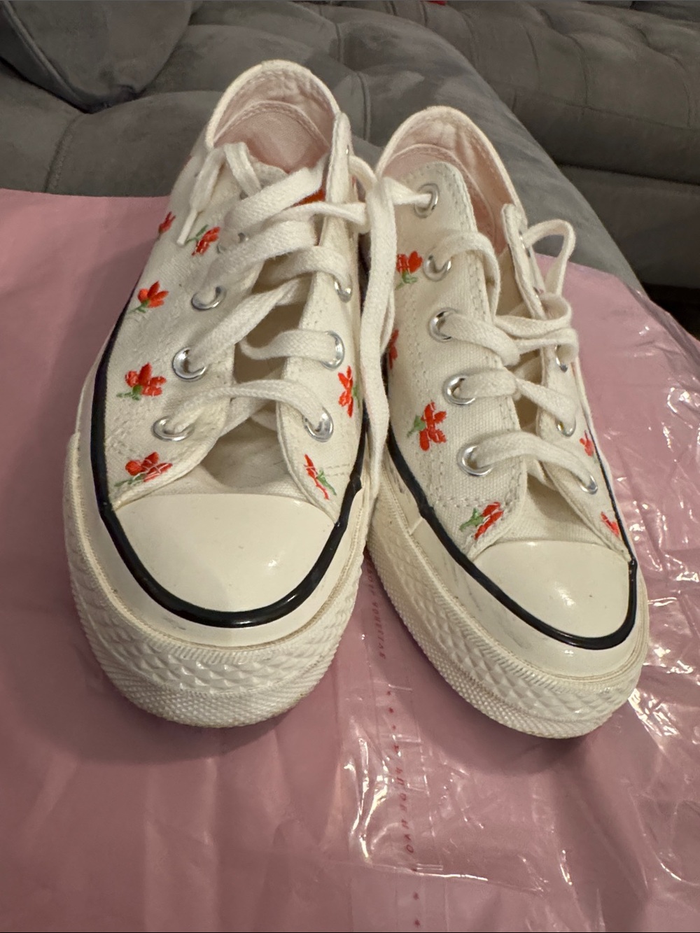 White Canvas Low-Top Sneakers with Orange Floral Embroidery